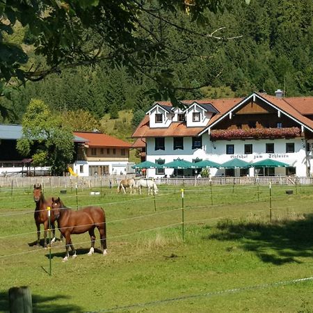 Gutshof Zum Schluxen Pinswang Exterior foto