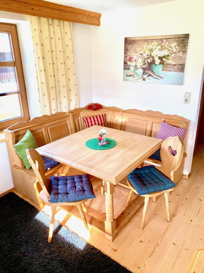 Gutshof Zum Schluxen Pinswang Exterior foto