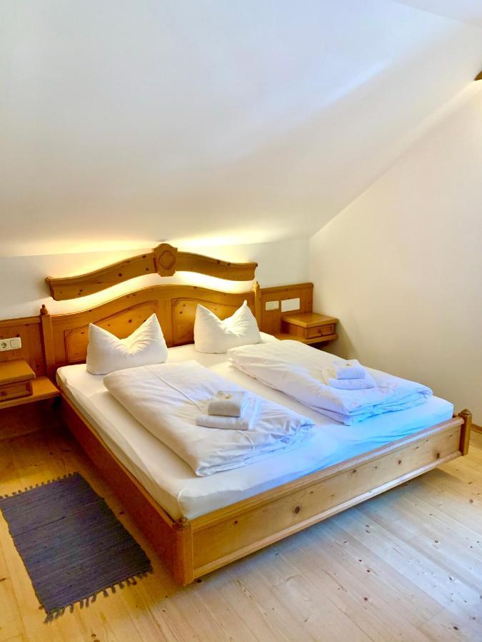 Gutshof Zum Schluxen Pinswang Exterior foto