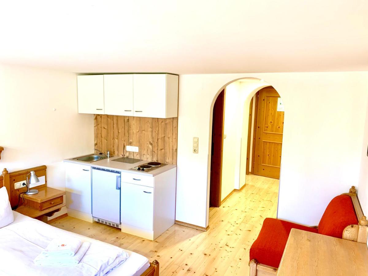 Gutshof Zum Schluxen Pinswang Exterior foto